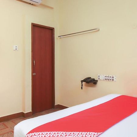 Oyo 23098 Ushama Heritage Guest House Puducherry Buitenkant foto