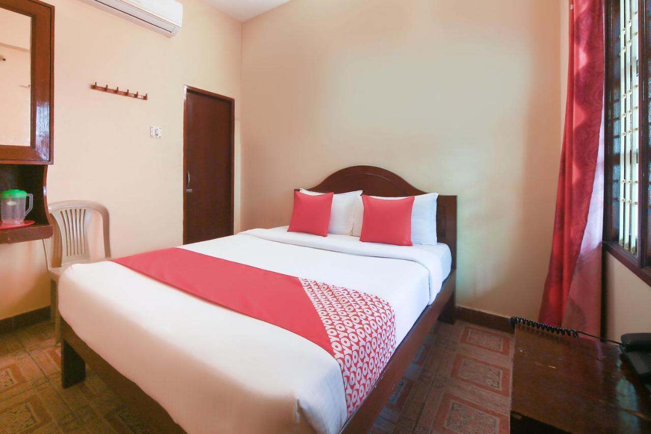 Oyo 23098 Ushama Heritage Guest House Puducherry Buitenkant foto