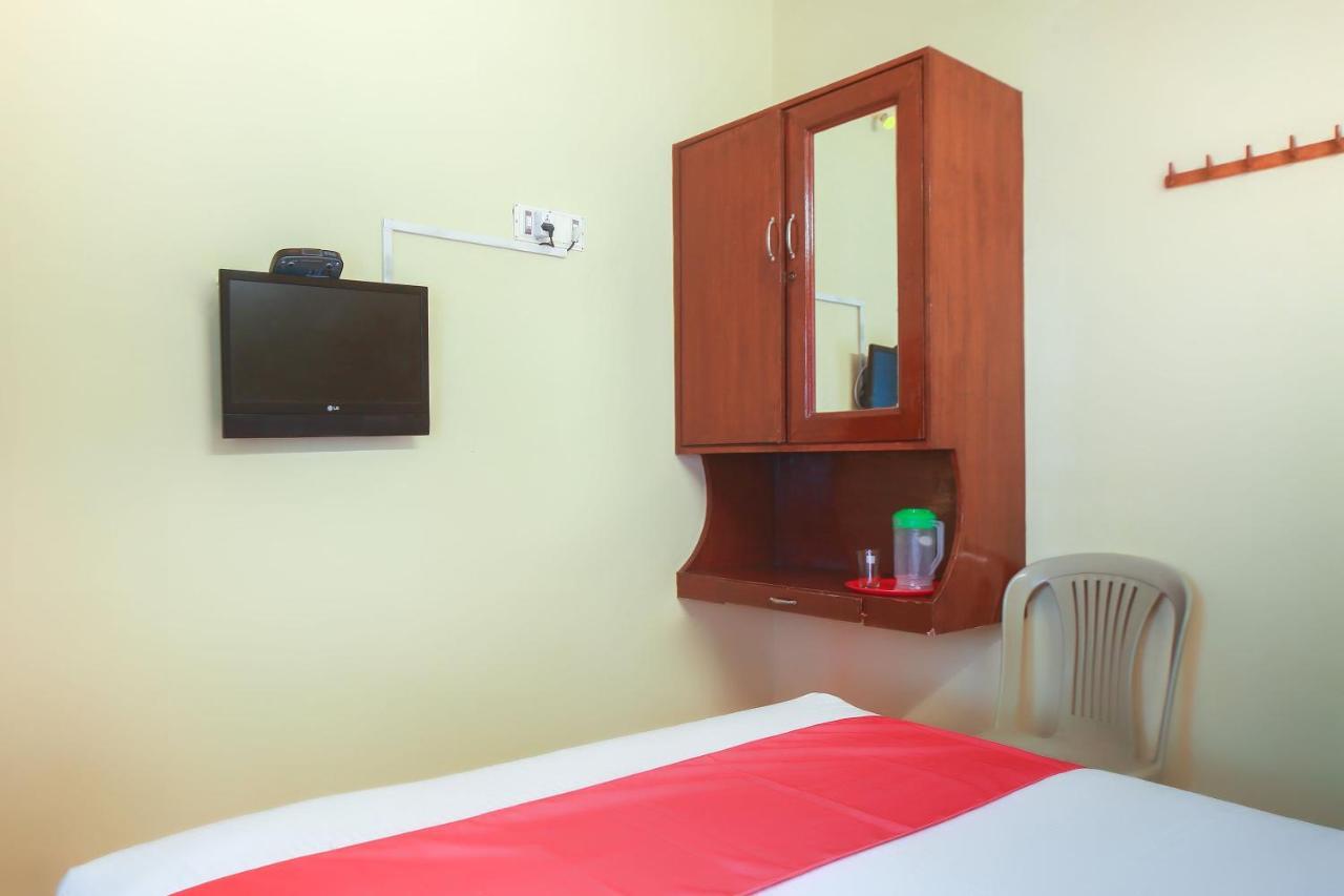 Oyo 23098 Ushama Heritage Guest House Puducherry Buitenkant foto