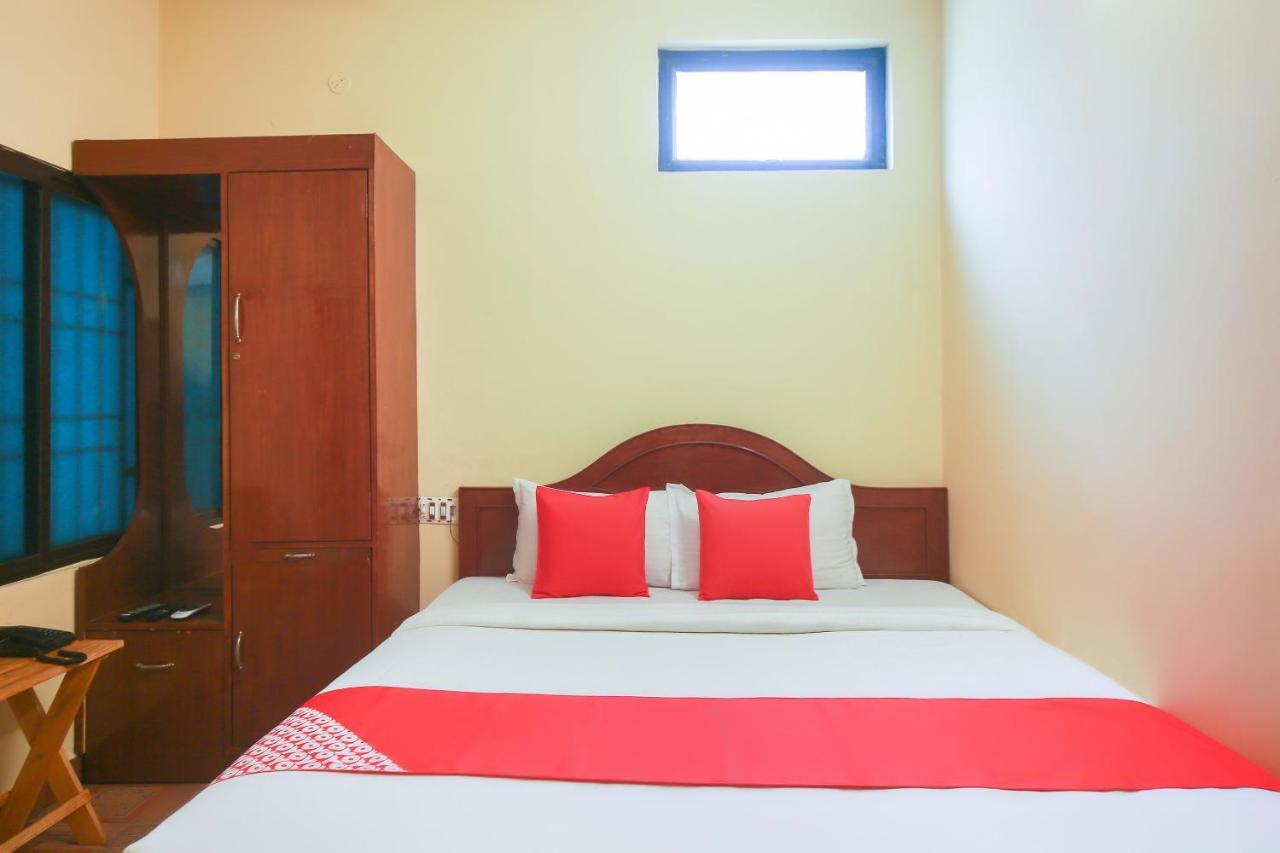 Oyo 23098 Ushama Heritage Guest House Puducherry Buitenkant foto